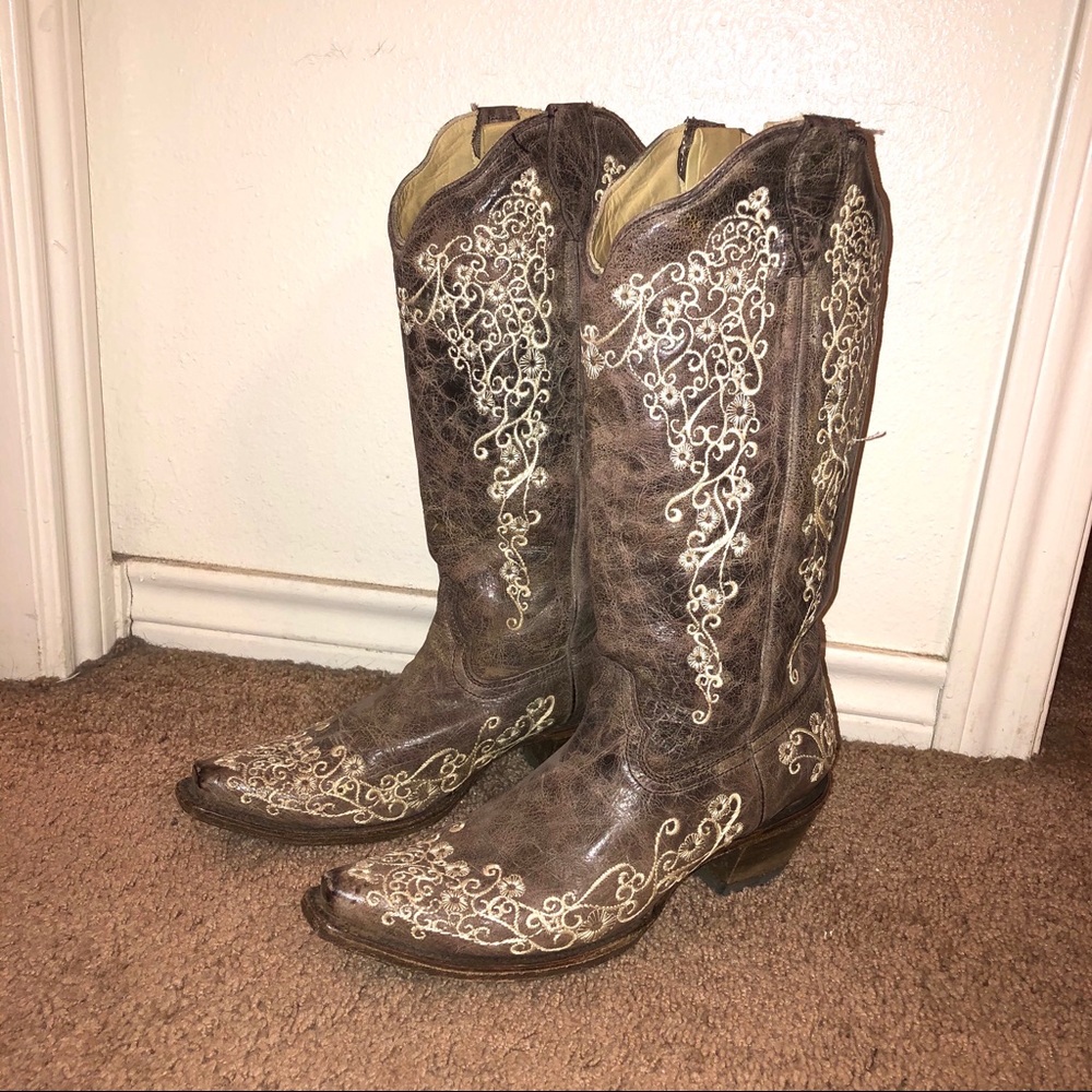 Corral Handcrafted “Lisa” Embroidered Cowboy Boots